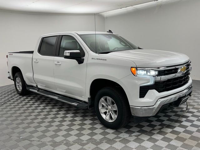 2024 Chevrolet Silverado 1500 LT photo 3