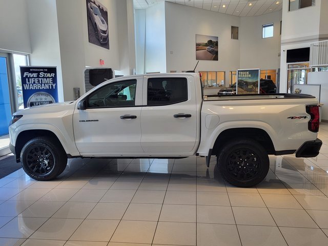 2025 Chevrolet Colorado Work Truck photo 4