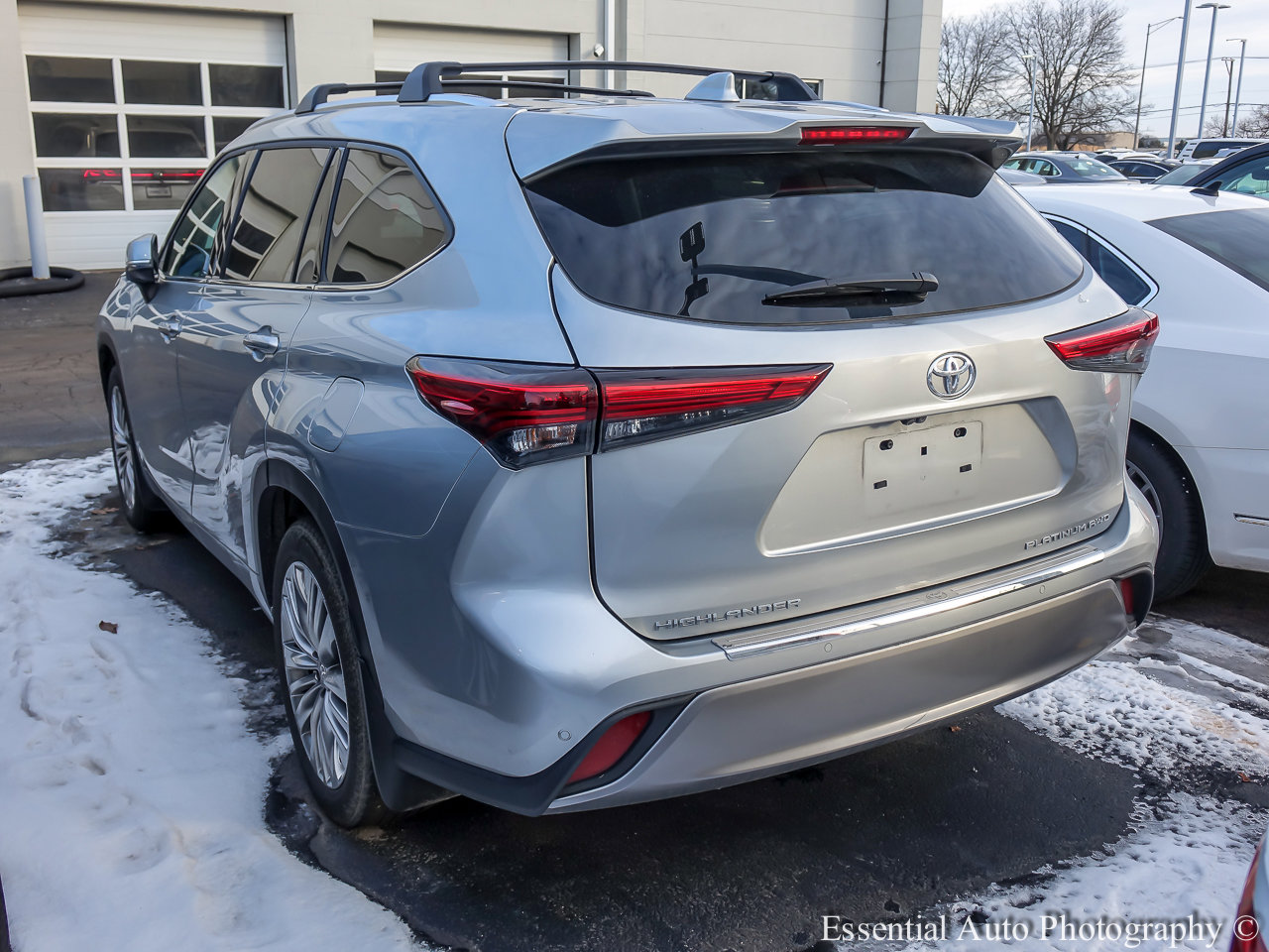 2023 TOYOTA HIGHLANDER - Image 2