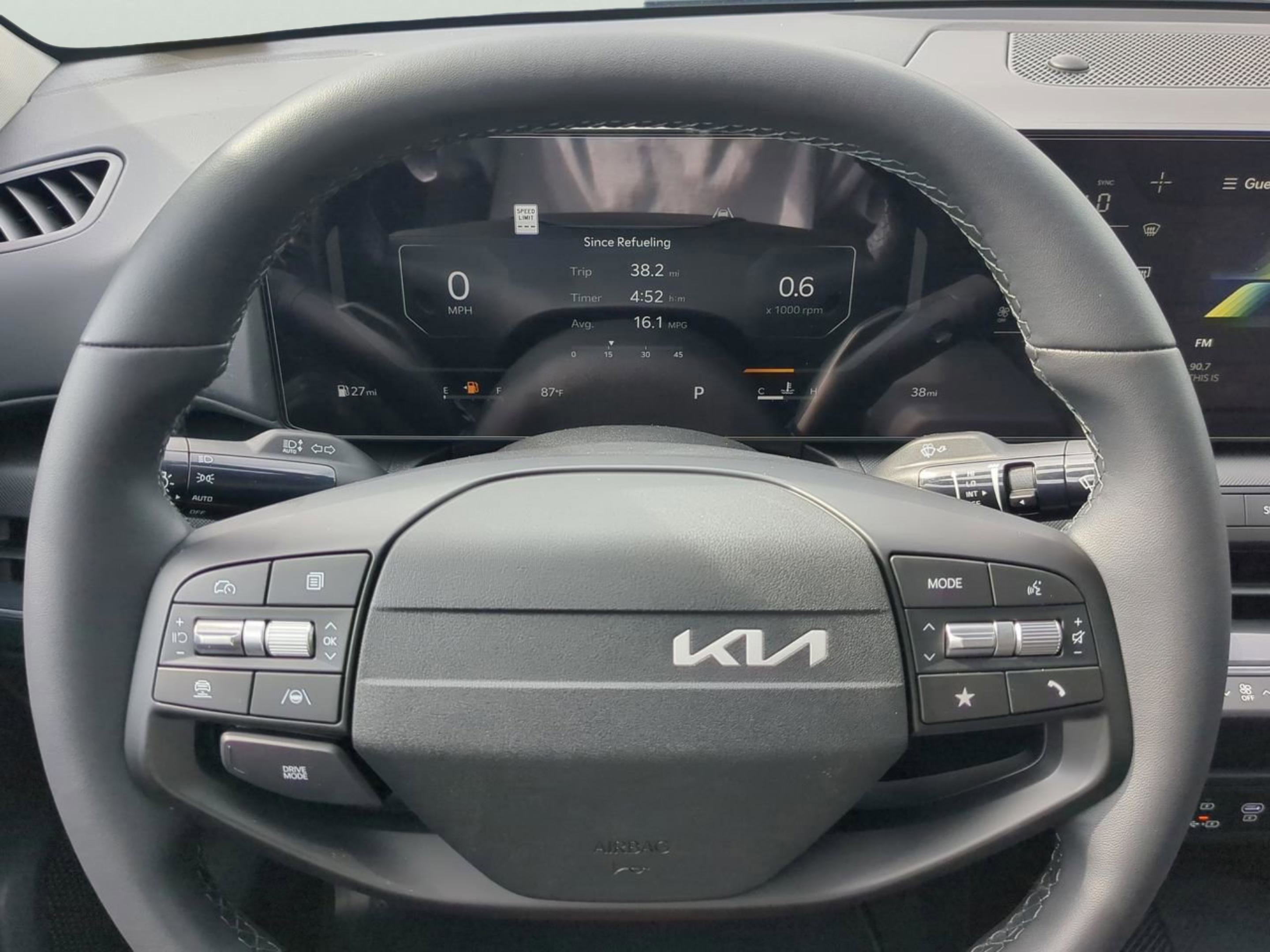 2025 Kia K4 EX photo 23