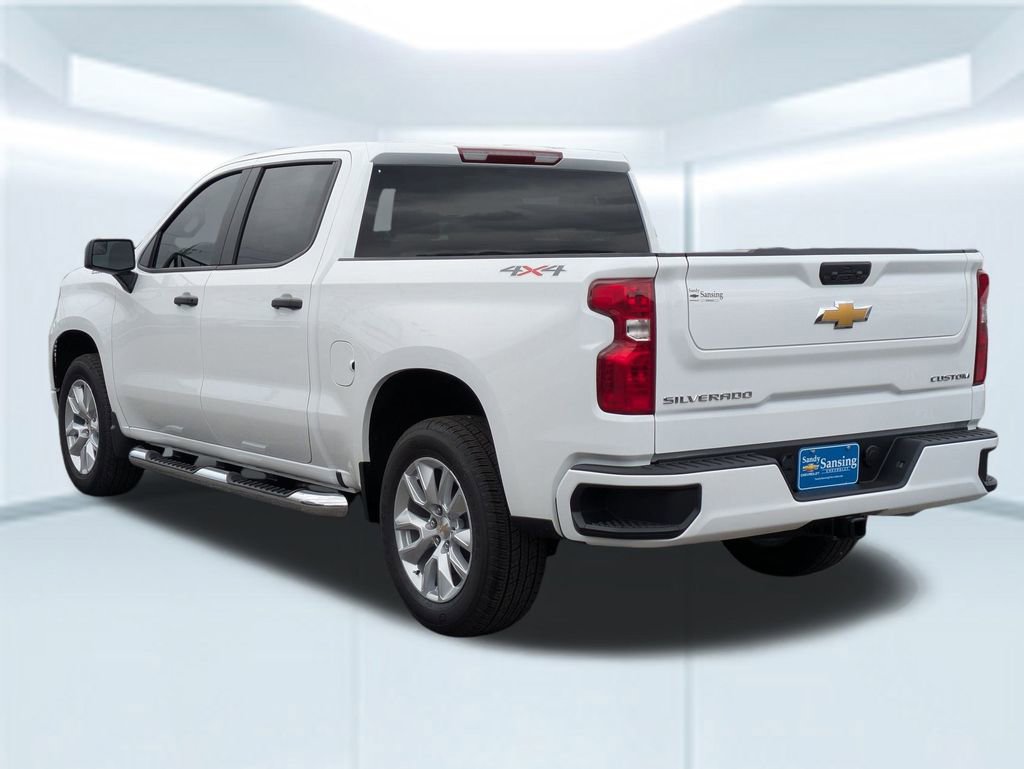 2026 Chevrolet Silverado 1500 Custom photo 3