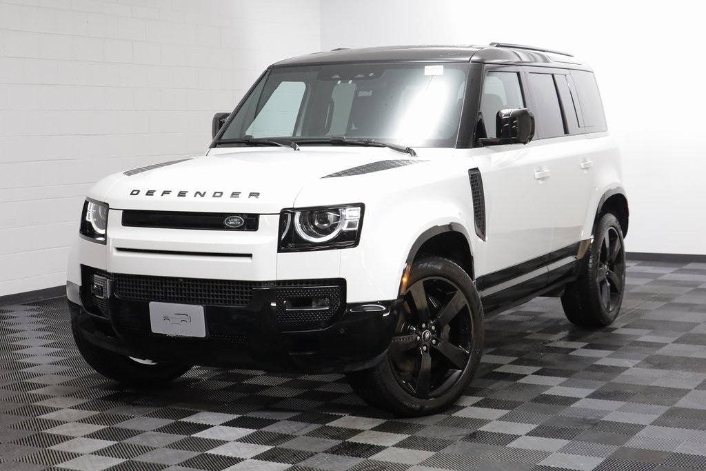 2025 Land Rover Defender X-Dynamic SE's photo