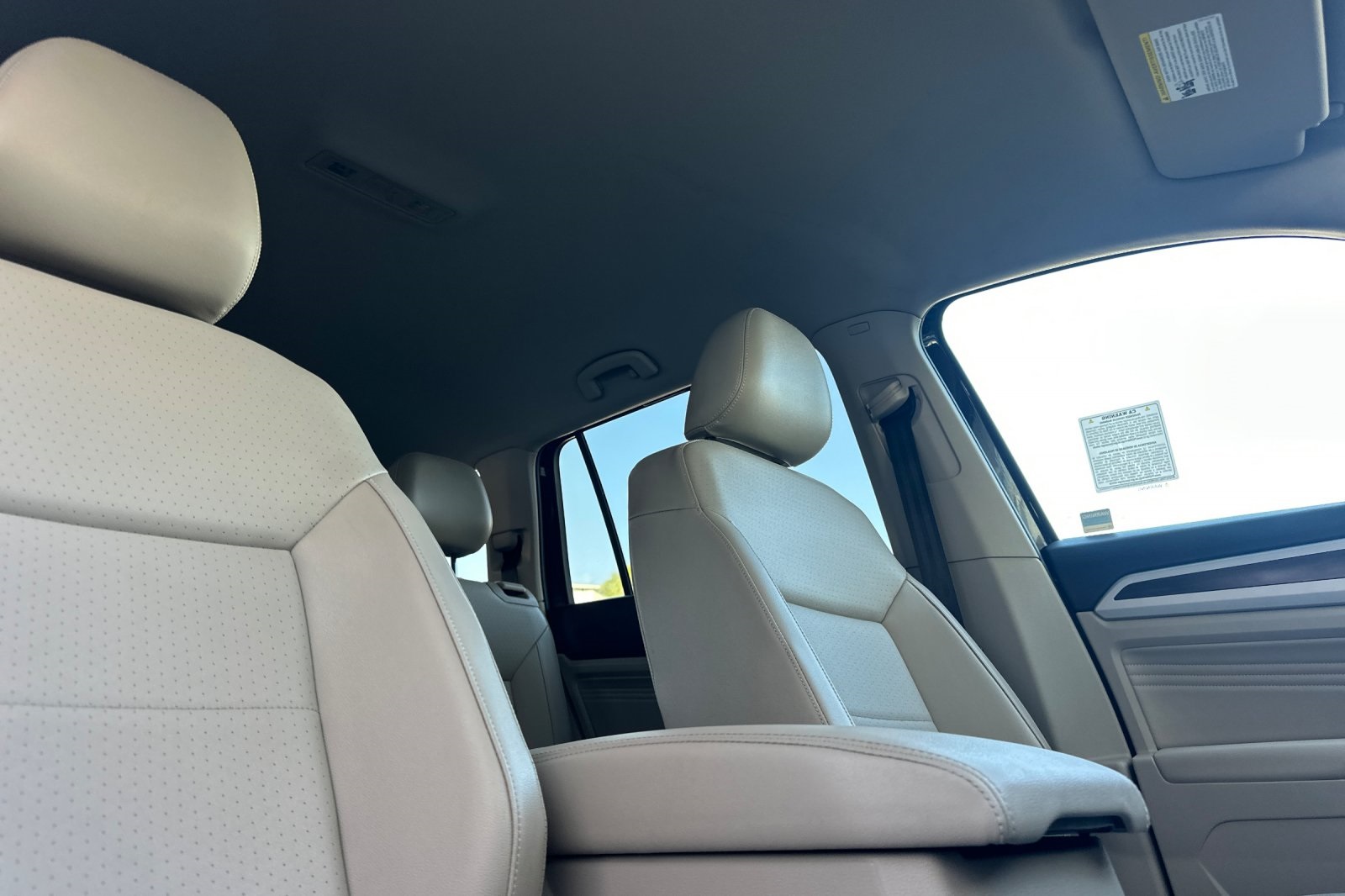 2022 Volkswagen Atlas SE Technology photo 18