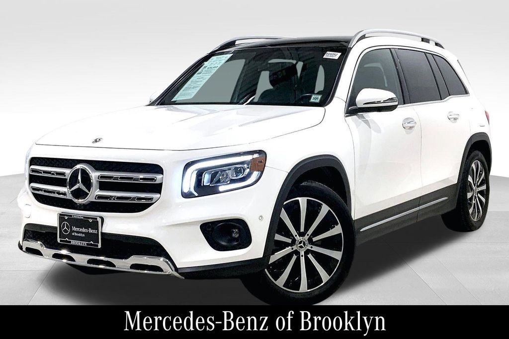 2022 Mercedes Benz GLB 250 4MATIC photo 2