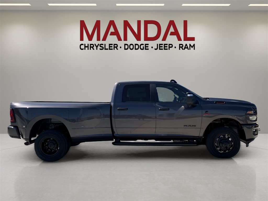 2025 Ram 3500 Big Horn photo 4