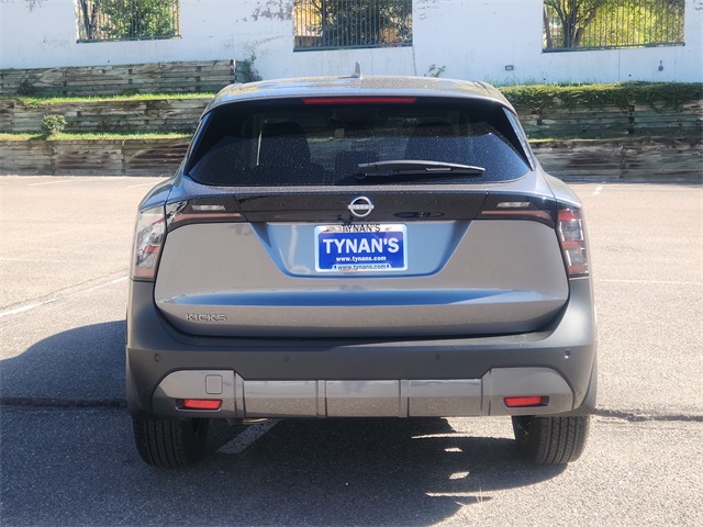 2025 Nissan Kicks SV photo 4