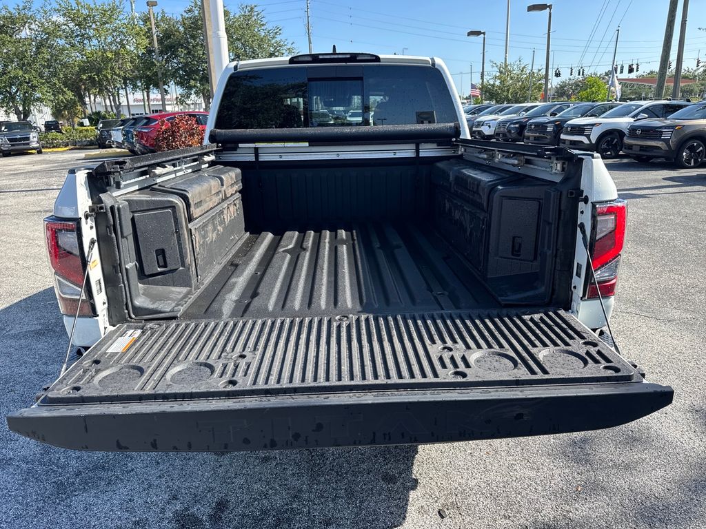 2024 Nissan Titan Platinum Reserve photo 8