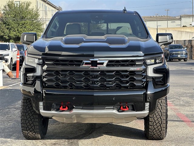 2026 Chevrolet Silverado 1500 ZR2 photo 3