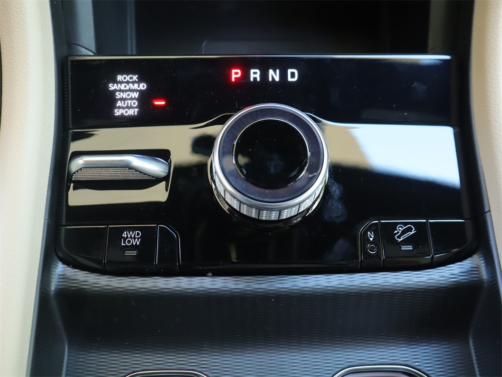 2023 Jeep Grand Cherokee Overland photo 15
