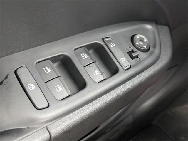 2025 Hyundai Venue SEL photo 23