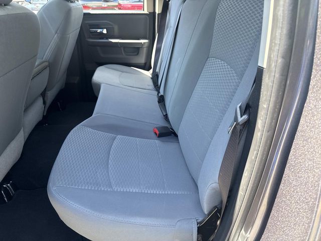 2016 Ram 1500 SLT photo 17
