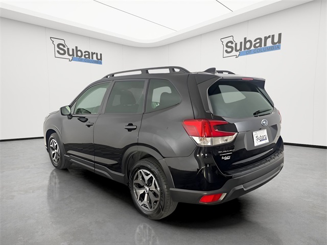 2022 Subaru Forester Premium photo 6