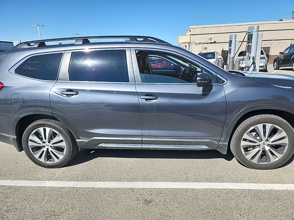 2021 Subaru Ascent Limited photo 3
