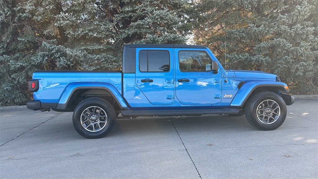 2021 Jeep Gladiator Overland photo 2