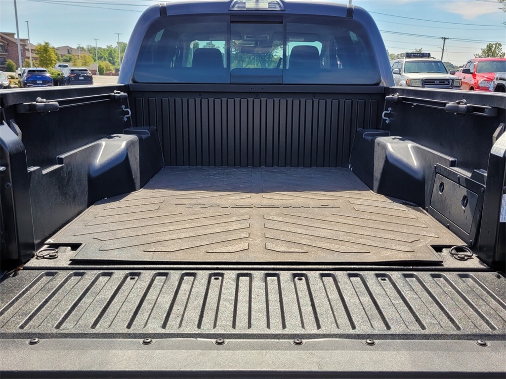 2022 Toyota Tacoma SR5 Double Cab V6 photo 11