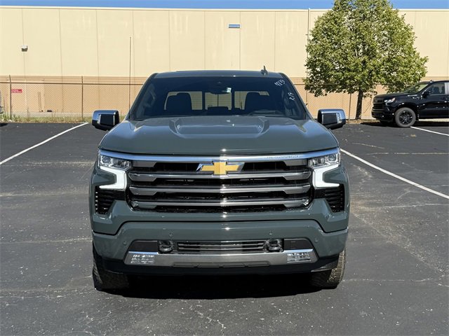 2026 Chevrolet Silverado 1500 High Country photo 2