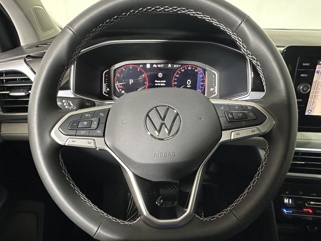 2025 Volkswagen Taos SEL photo 30