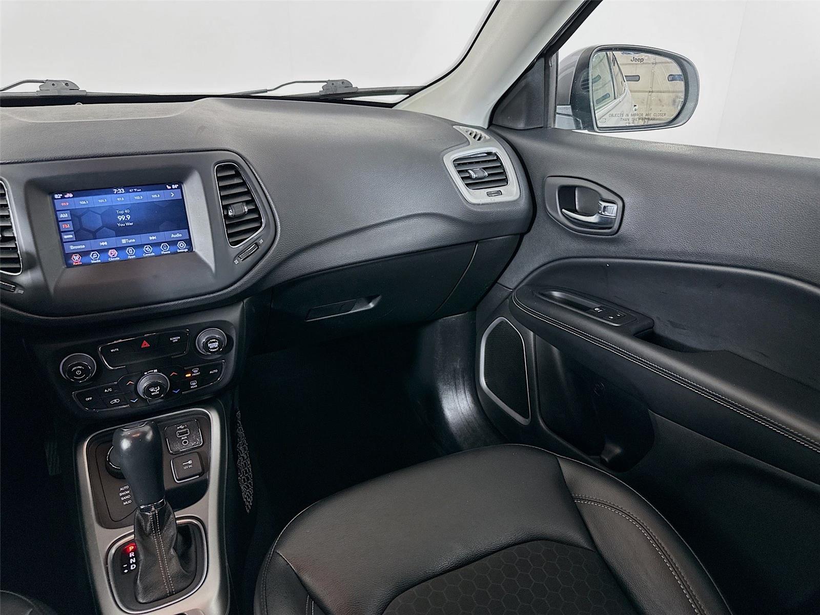 2020 Jeep Compass Latitude photo 22