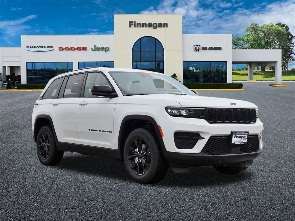 2025 Jeep Grand Cherokee Altitude's photo