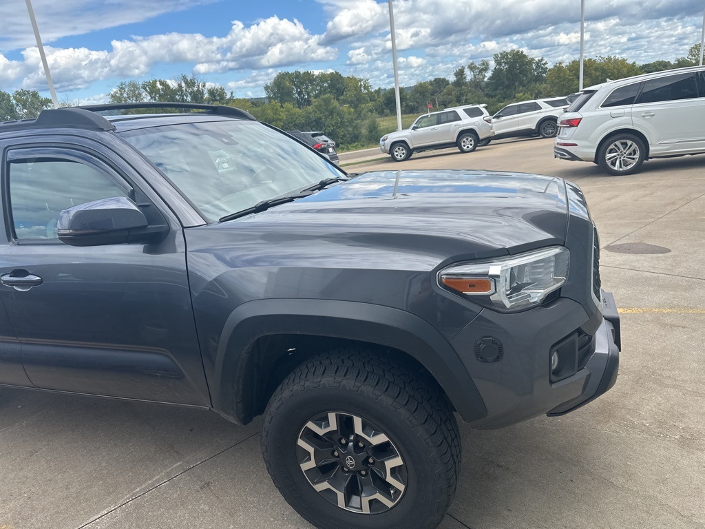 2018 Toyota Tacoma TRD Off-Road photo 3