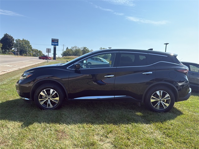 2023 Nissan Murano S photo 2