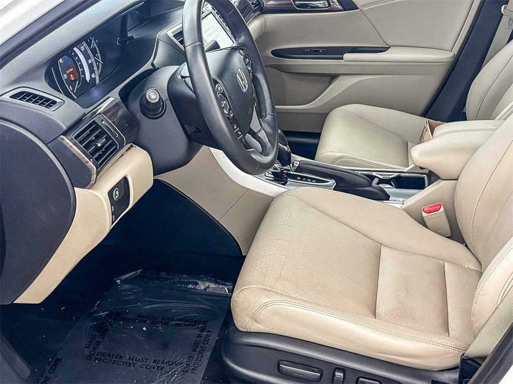 2016 Honda Accord EX-L V6 photo 17