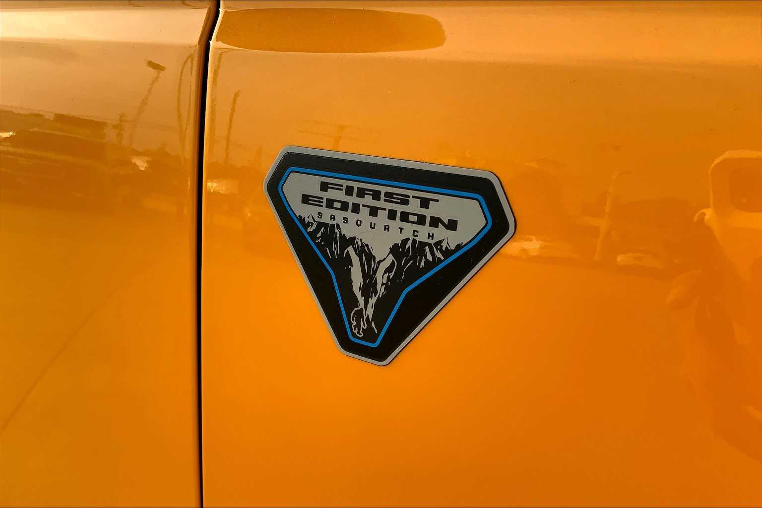 2021 Ford Bronco First Edition photo 18
