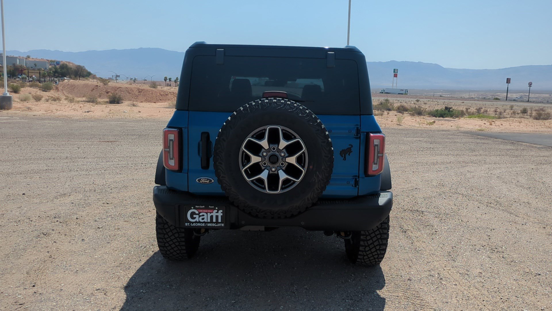 2025 Ford Bronco Badlands photo 3
