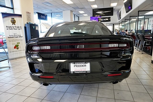 New 2026 Diamond Black Crystal Pearlcoat Dodge R/T Scat Pack image 6