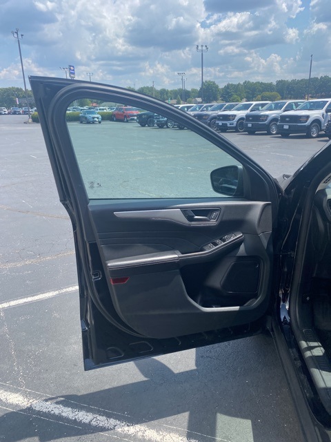 2022 Ford Escape SE photo 12