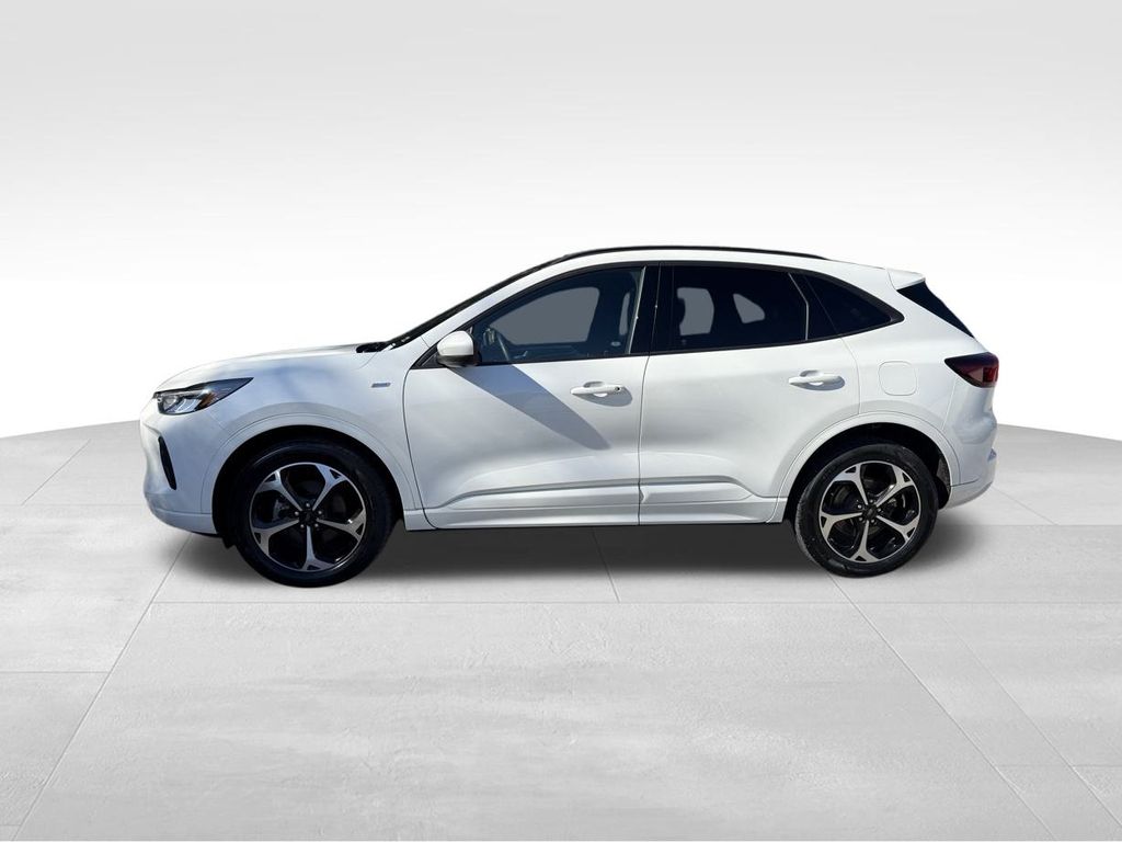 2023 Ford Escape ST-Line Select photo 3