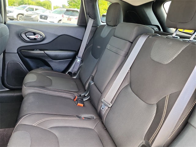 2017 Jeep Cherokee Latitude photo 12