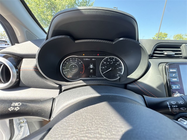 2025 Nissan Versa 1.6 SR photo 15