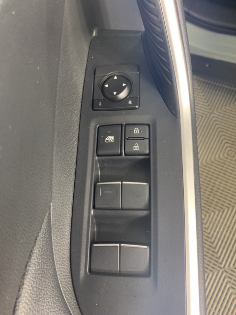 2020 Toyota RAV4 XLE Premium photo 22