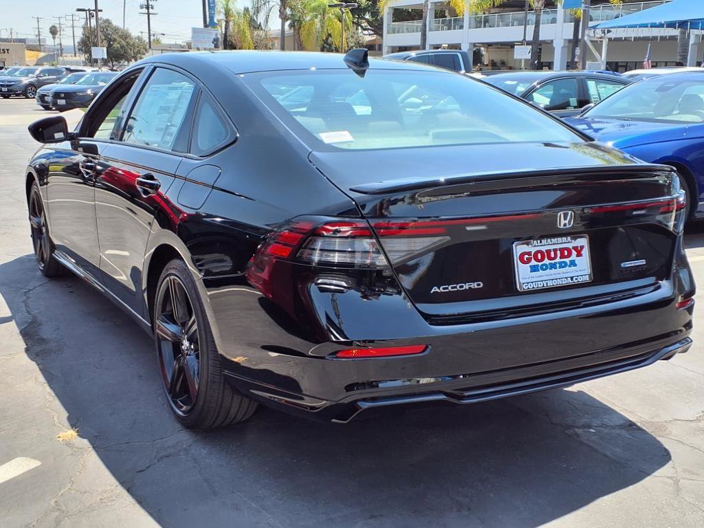 2025 Honda Accord Hybrid Sport-L photo 5