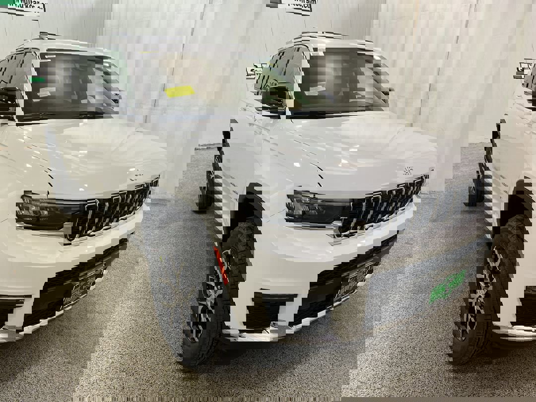 2025 Jeep Grand Cherokee L Limited's photo