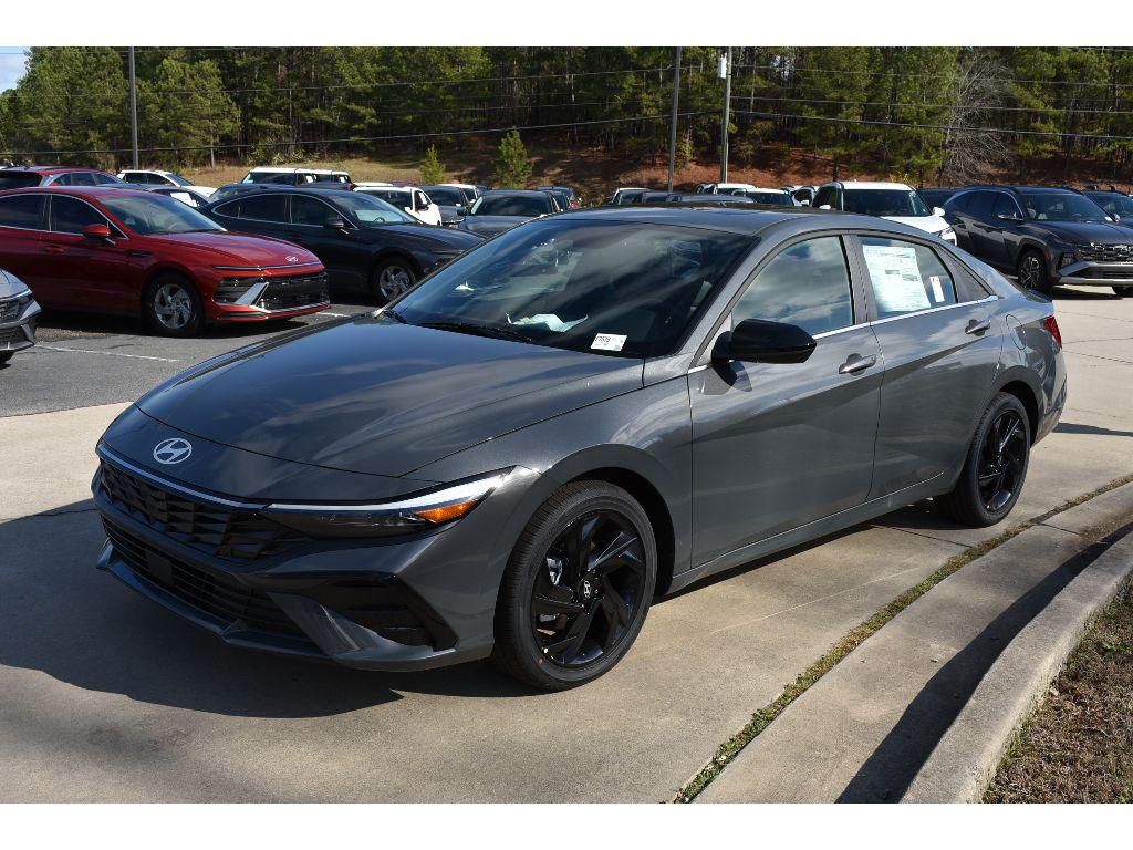 2026 Hyundai Elantra SEL's photo