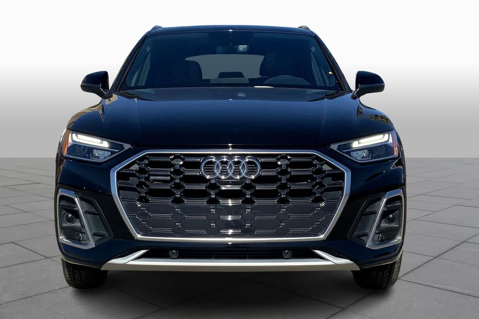 2025 Audi Q5 S line Premium Plus photo 3