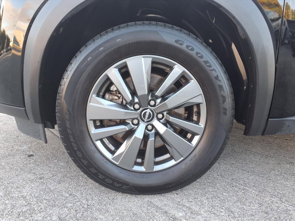 2024 Nissan Pathfinder SV photo 3