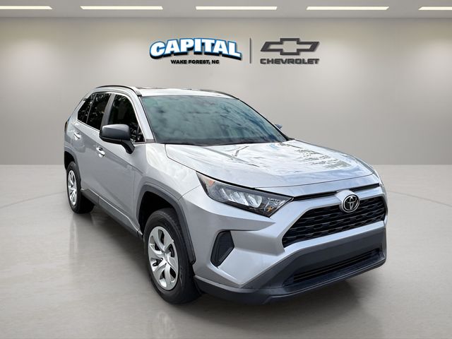 2020 Toyota RAV4 LE photo 2