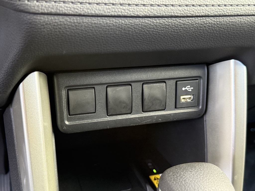 2022 Toyota Corolla Cross LE photo 20