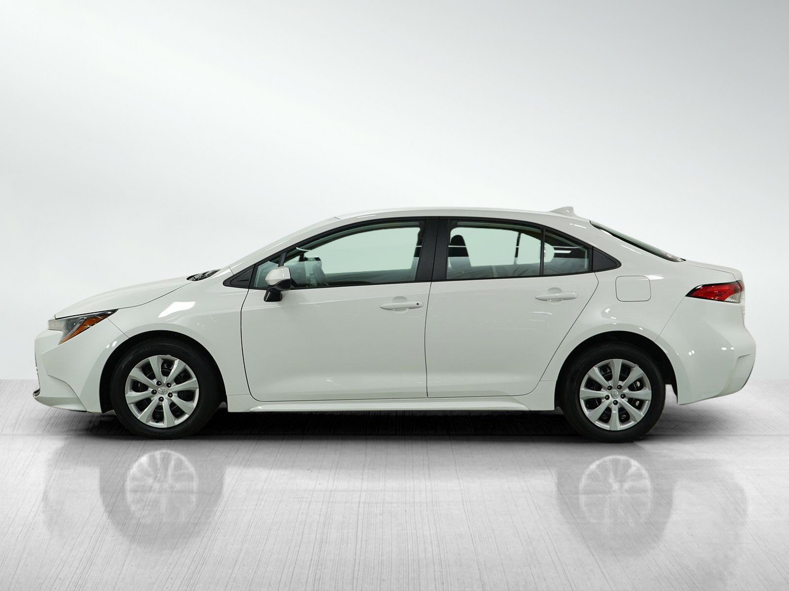 Used 2024 Toyota Corolla LE with VIN 5YFB4MDE1RP155153 for sale in Bloomington, Minnesota