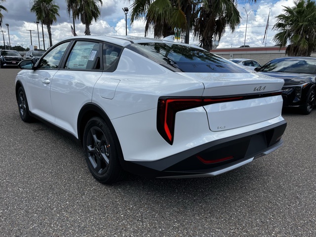 2025 Kia K4 LXS photo 5