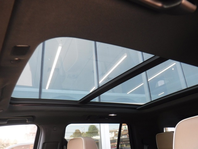 2023 Chevrolet Tahoe Premier photo 13