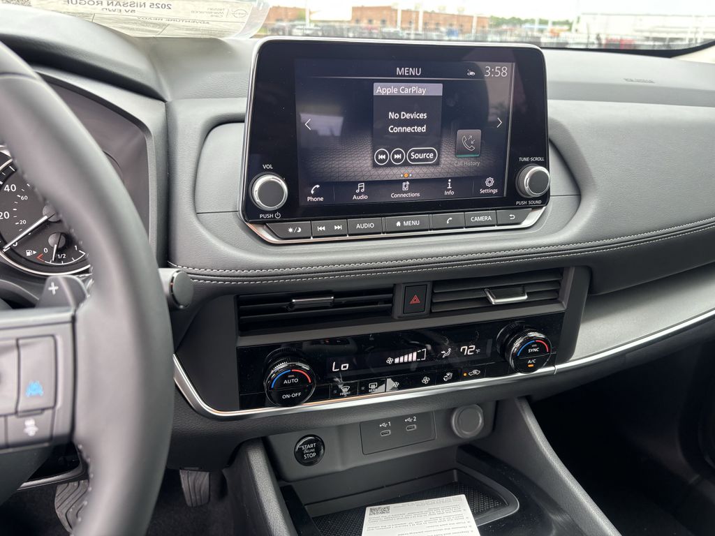 2025 Nissan Rogue SV photo 11