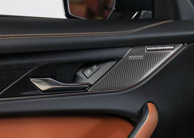 2026 Jaguar F-PACE P250 R-Dynamic S photo 19