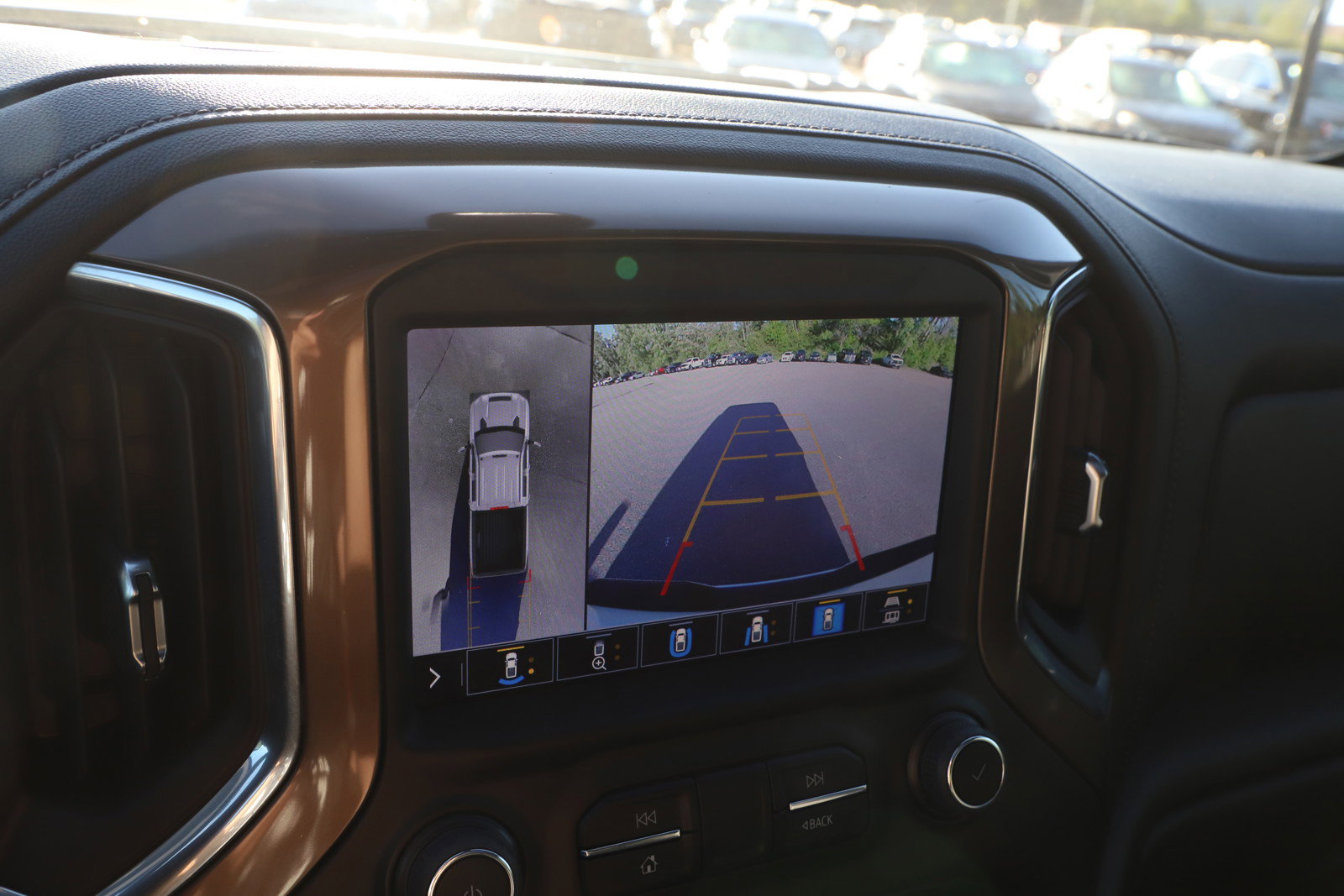 2022 Chevrolet Silverado High Country photo 20