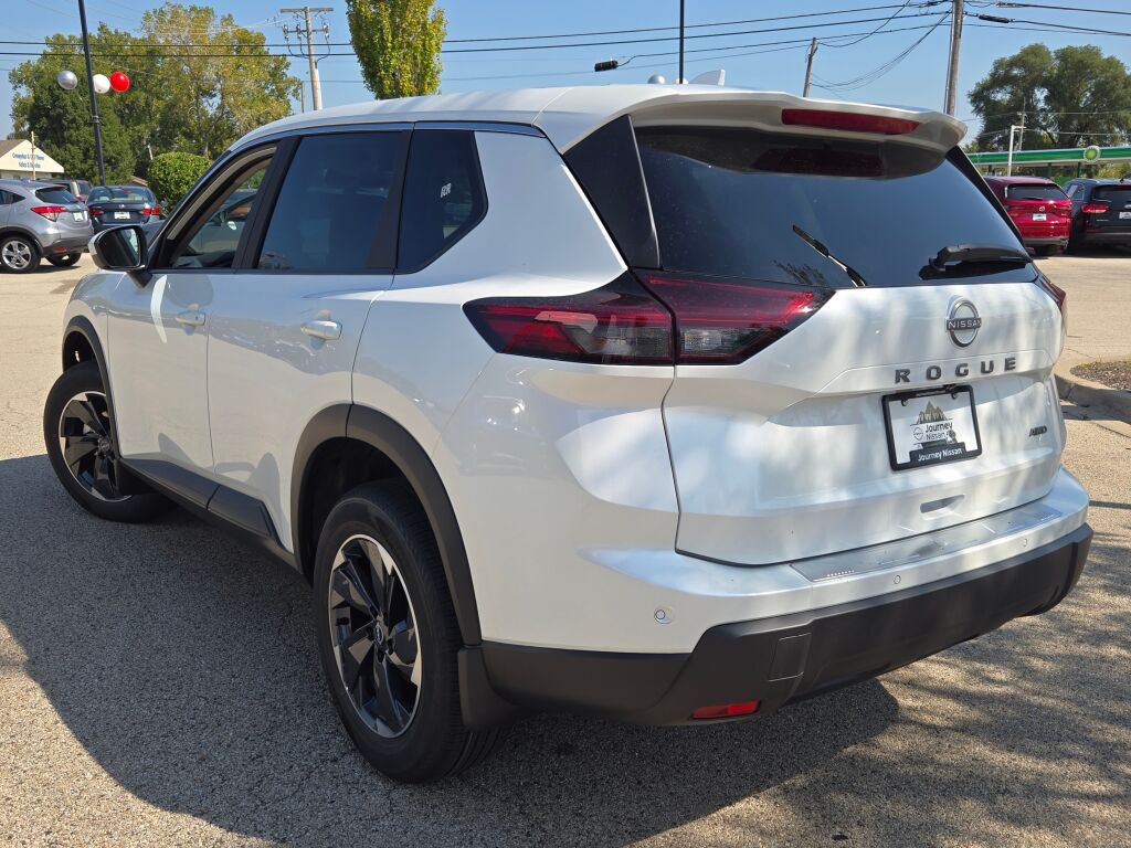 2026 Nissan Rogue SV photo 13