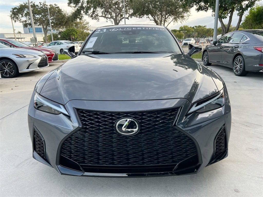 2023 Lexus IS 350 F SPORT photo 2