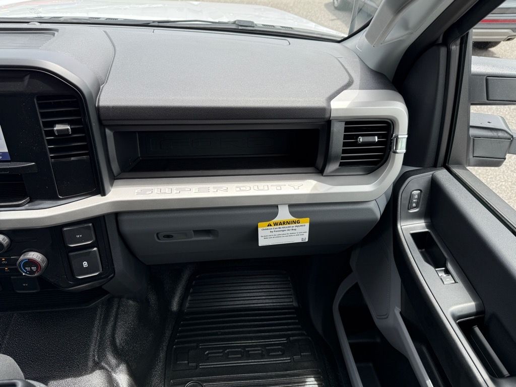 2025 Ford F-250 XL photo 17